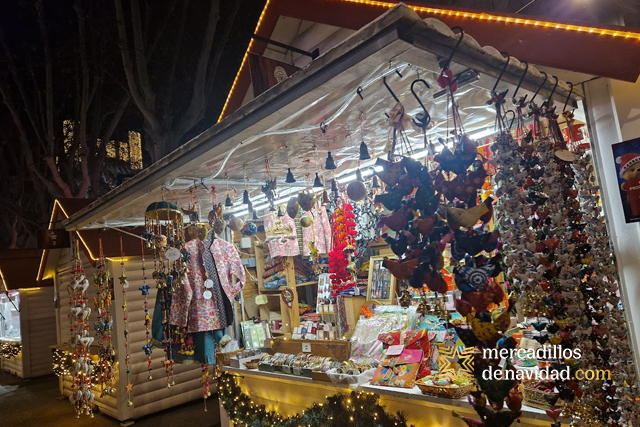 los mercadillos de navidad de narbonne de noche